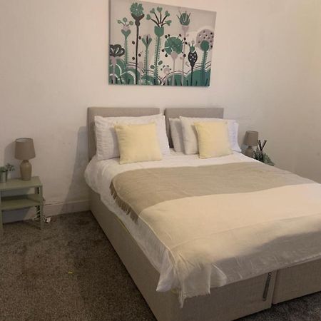 Wandsworth, South London Deluxe King Room 1 ภายนอก รูปภาพ