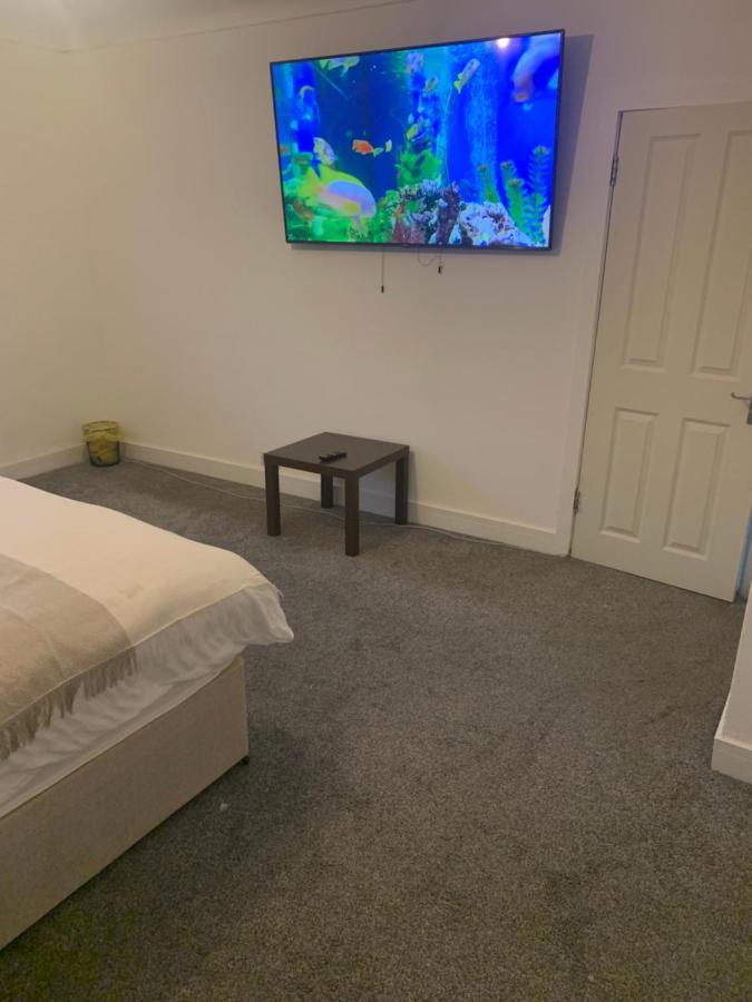 Wandsworth, South London Deluxe King Room 1 ภายนอก รูปภาพ
