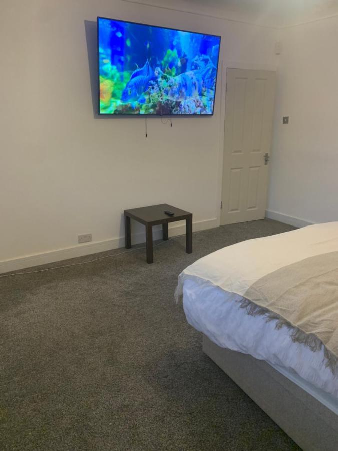 Wandsworth, South London Deluxe King Room 1 ภายนอก รูปภาพ