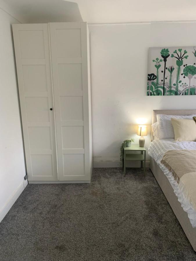 Wandsworth, South London Deluxe King Room 1 ภายนอก รูปภาพ