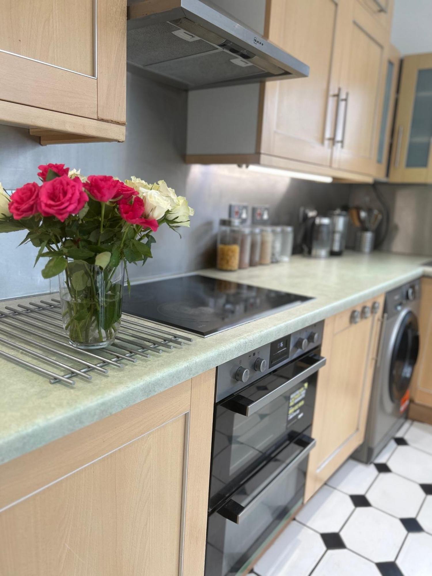 Wandsworth, South London Deluxe King Room 1 ภายนอก รูปภาพ